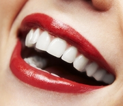 Thumb_close-up-smile-red-lipstick